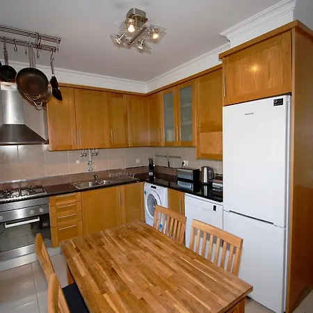 Clementine Apartment